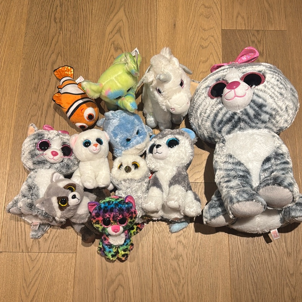 11 Stuffed Animals